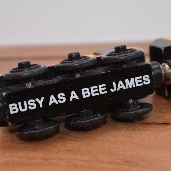 Busy As a Bee James and Tender Thomas & Friends Wooden Railway Engine 2003 Train - Picture 10 of 11